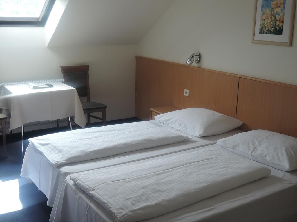 Hotel Restaurant Marienhof Unterkirchbach Buitenkant foto