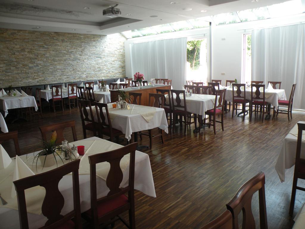 Hotel Restaurant Marienhof Unterkirchbach Buitenkant foto